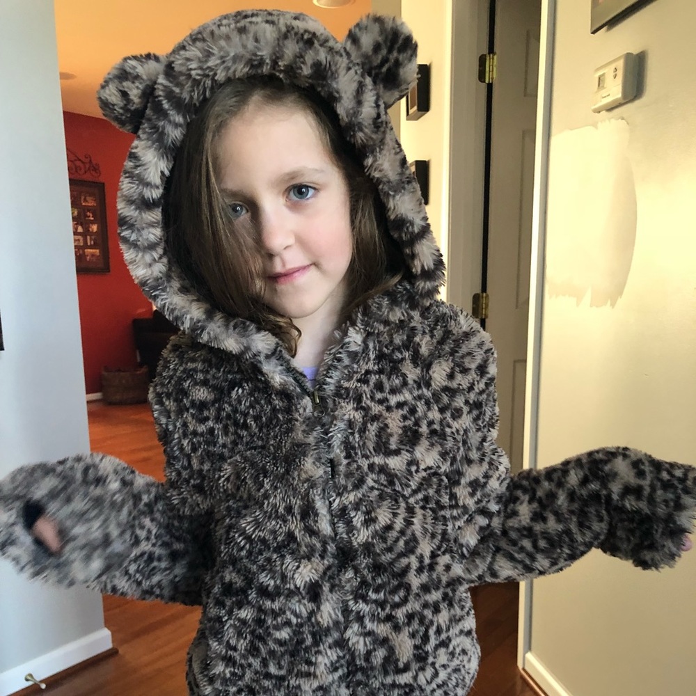 Super cute girls coat with ear hoodie